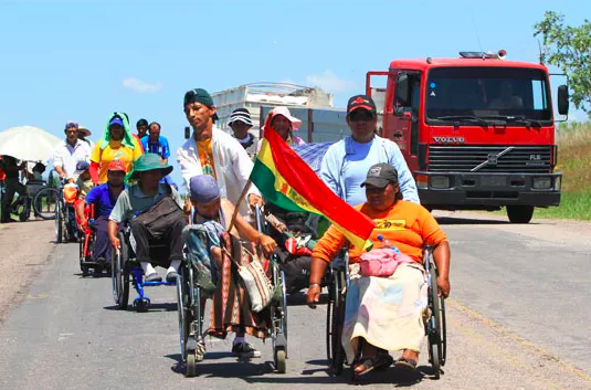 Visualizando la discapacidad: Caravana en silla de ruedas a través de Bolivia